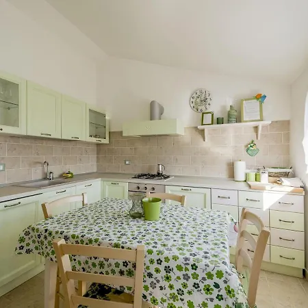 Le Girandole مزرعة للإقامة *